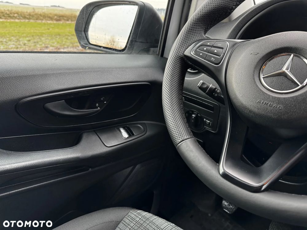 Mercedes-Benz VITO - 21