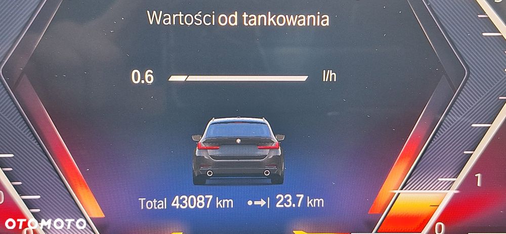 BMW Seria 3 318d Sport Line Shadow - 37