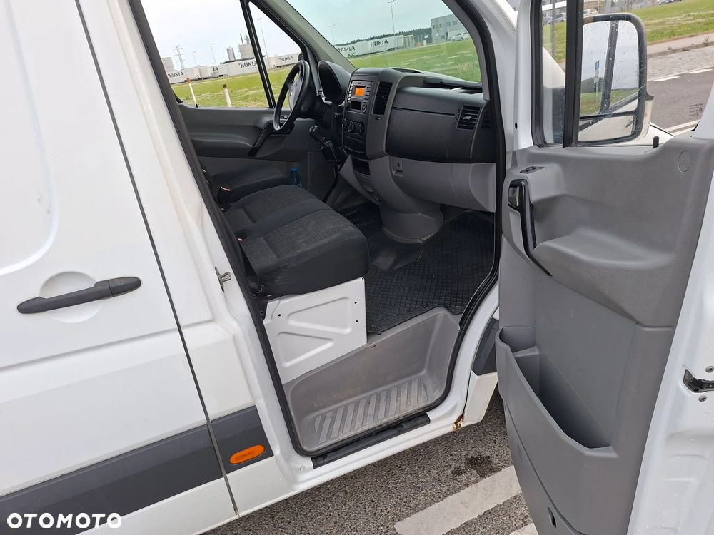 Mercedes-Benz Sprinter - 9