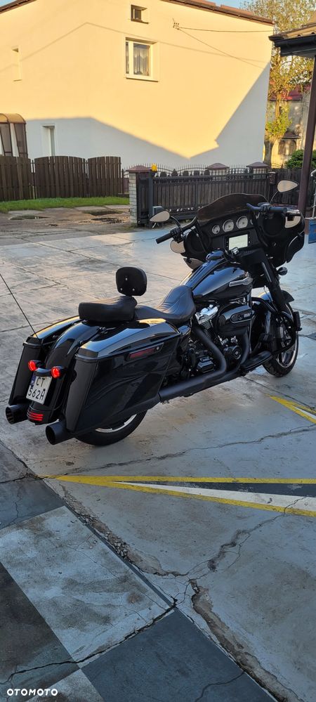 Harley-Davidson Touring Street Glide - 4