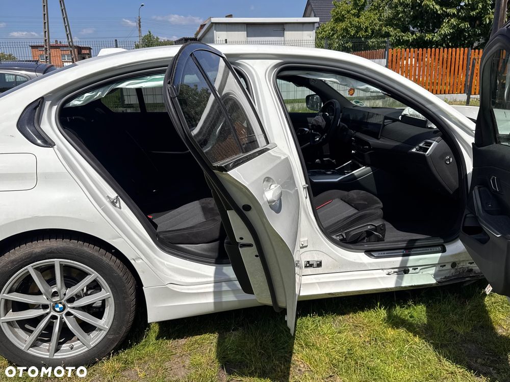 BMW Seria 3 320d xDrive MHEV M Sport sport - 19