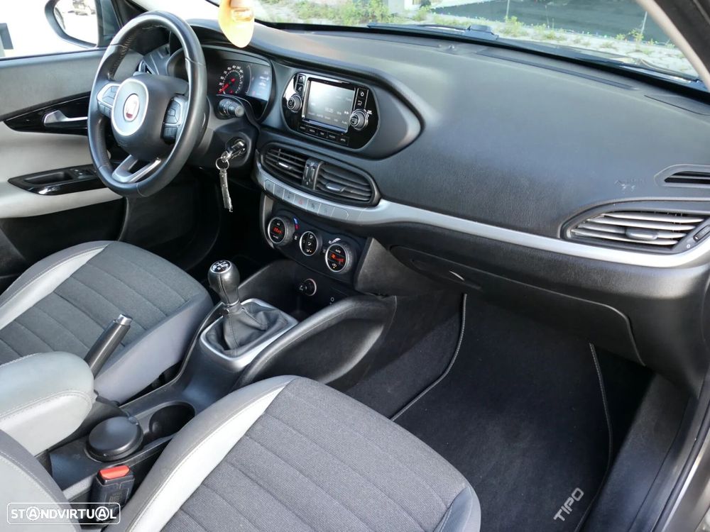 Fiat Tipo 1.3 M-Jet Lounge - 24