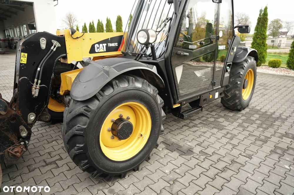 Caterpillar TH407C / ŁADOWARKA TELESKOPOWA / 2015 ROK / - 16
