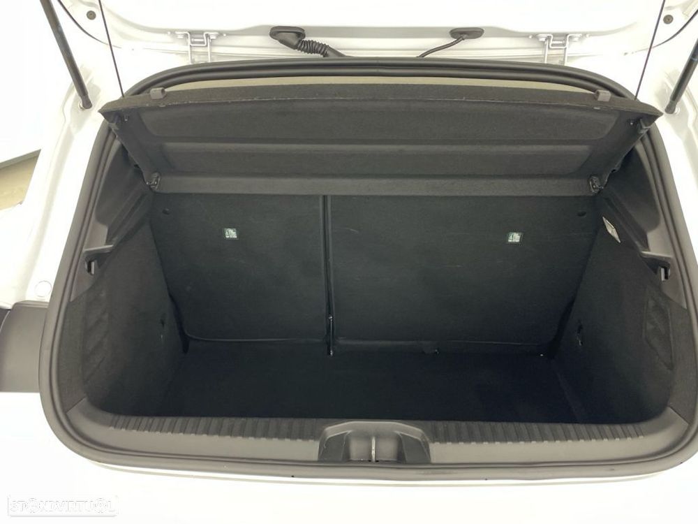Renault Clio 1.0 TCe Evolution Bi-Fuel — fotografia 13