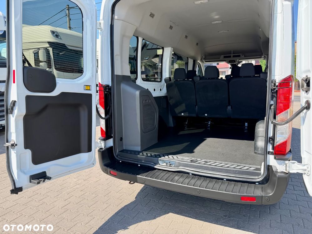 Ford Transit Kombi L3H2 Limited - 27