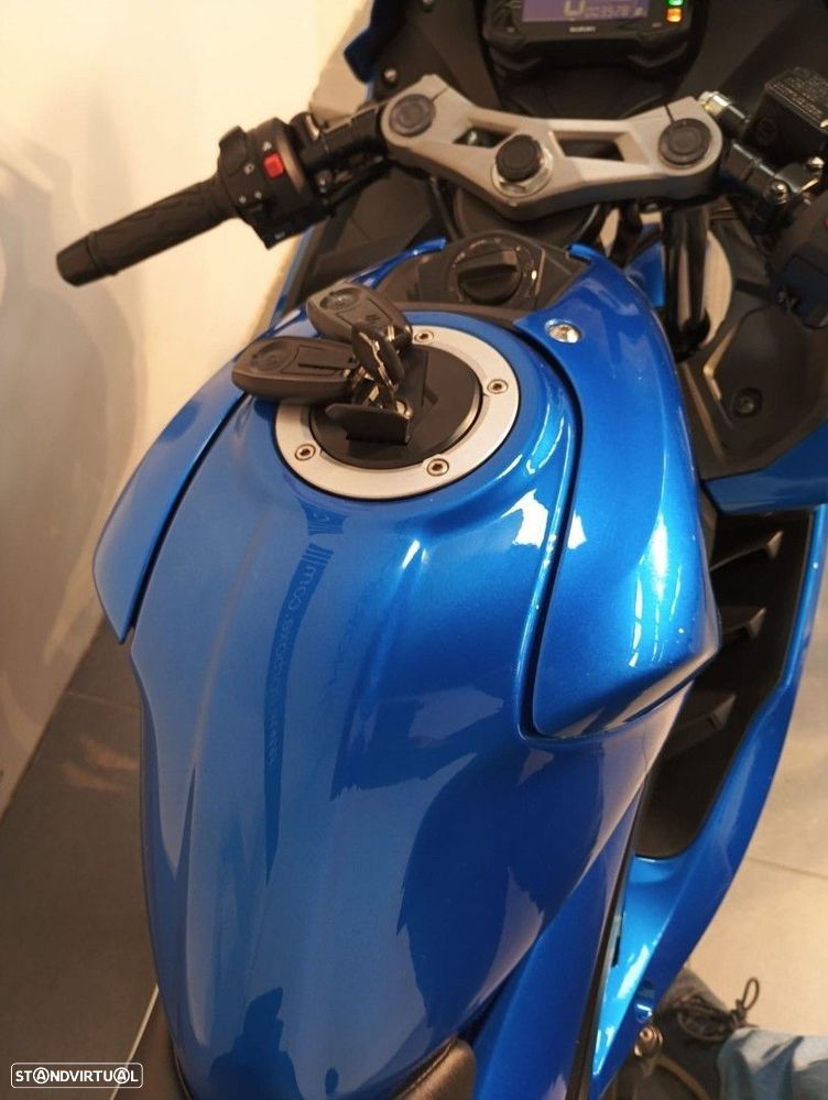 Suzuki GSX-R R 125 - 5