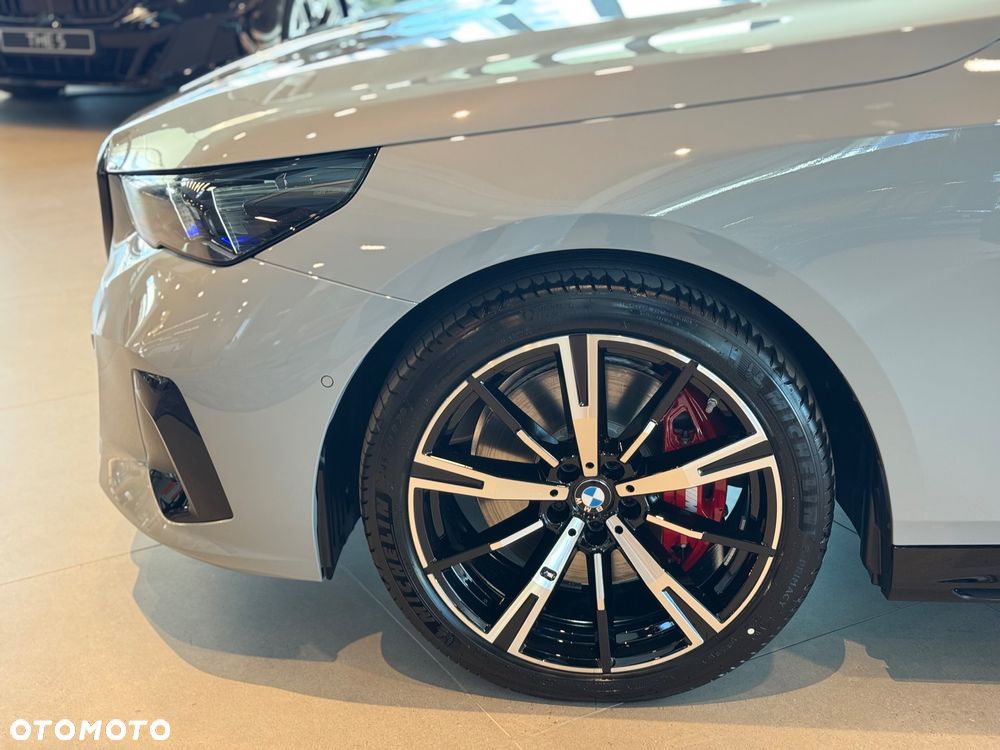 BMW Seria 5 540d xDrive mHEV M Sport - 6