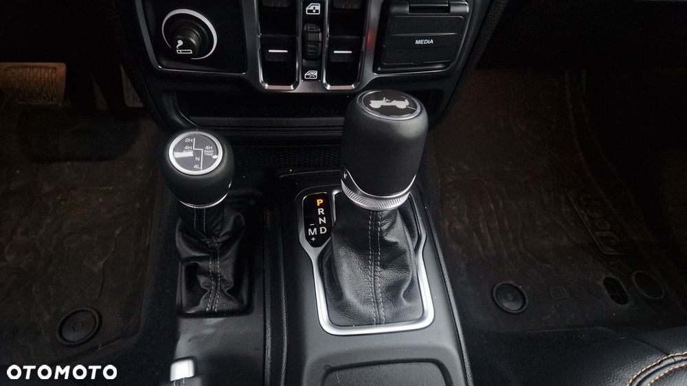 Jeep Wrangler - 30