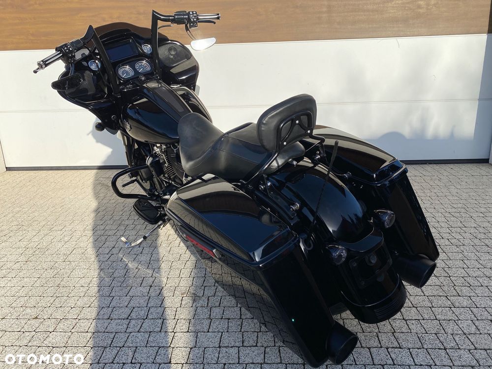 Harley-Davidson Touring Road Glide - 11