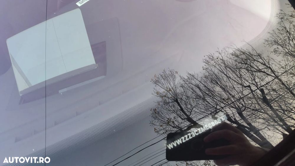 Volkswagen Passat 2.0 TDI SCR DSG Business - 25