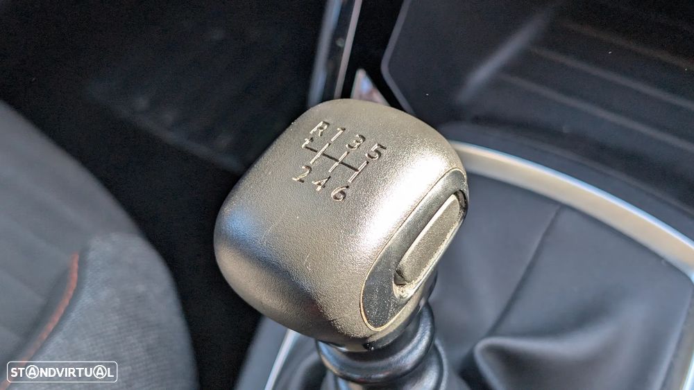 Peugeot 208 1.2 PureTech Active Pack - 14