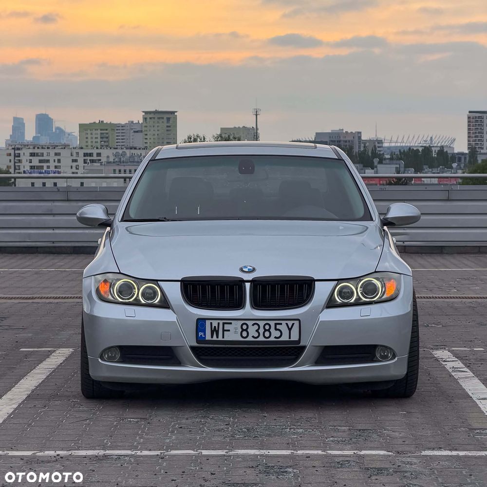BMW Seria 3 325i - 3