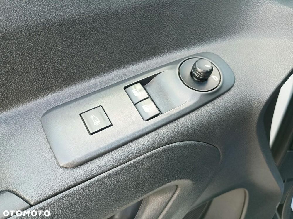 Opel Combo Cargo - 16