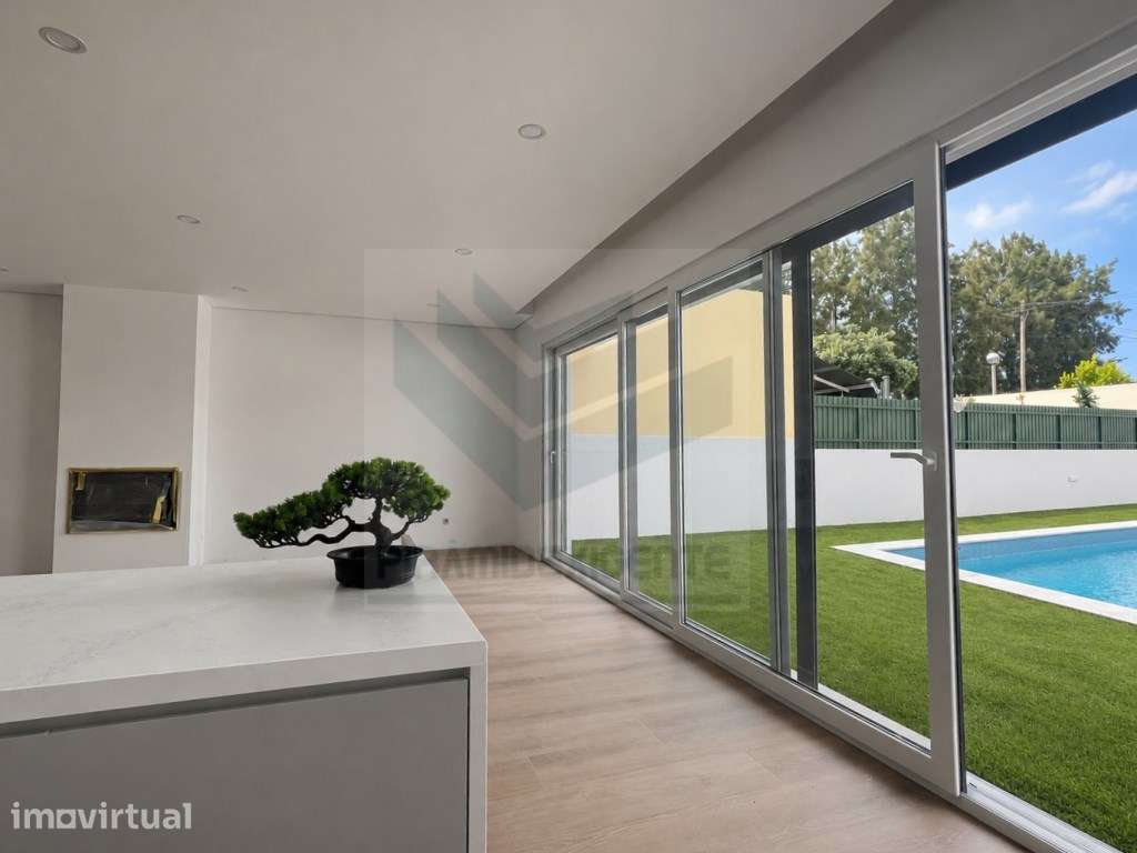 Moradia, Lavandaria, Piscina, Excelente Localização AZEITÃO! - Grande imagem: 2/19