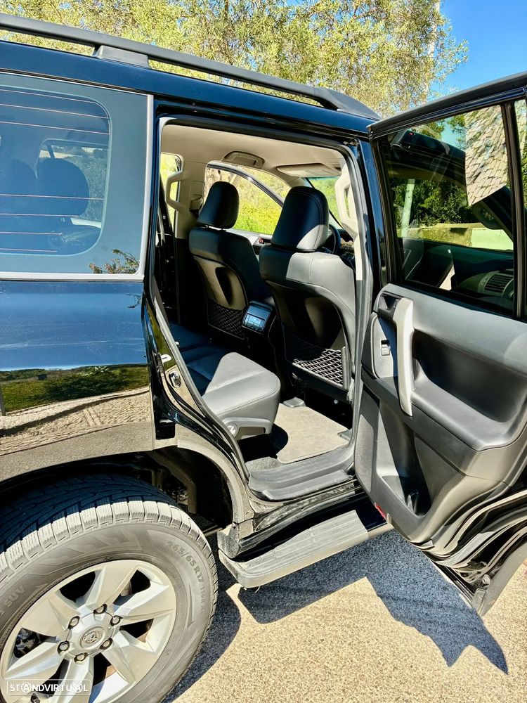 Toyota Land Cruiser 2.8 D-4D CA - 11