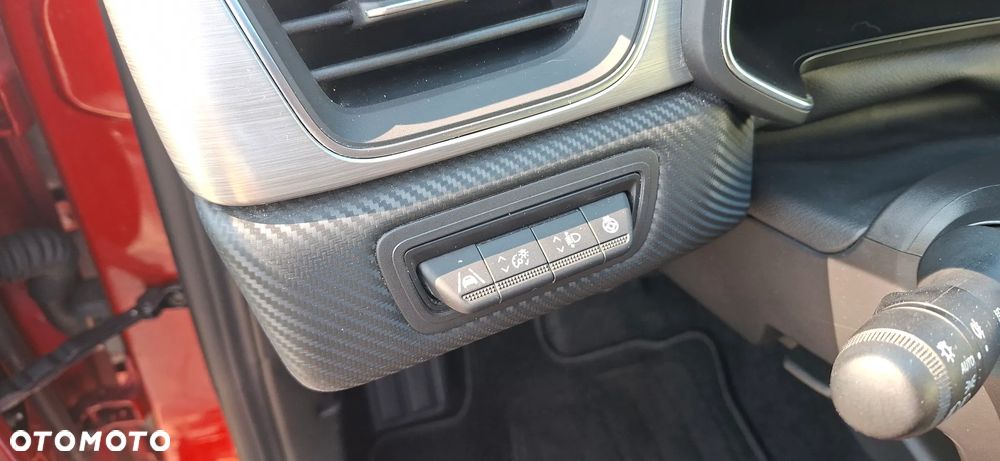 Renault Captur TCe 140 GPF R.S LINE - 23