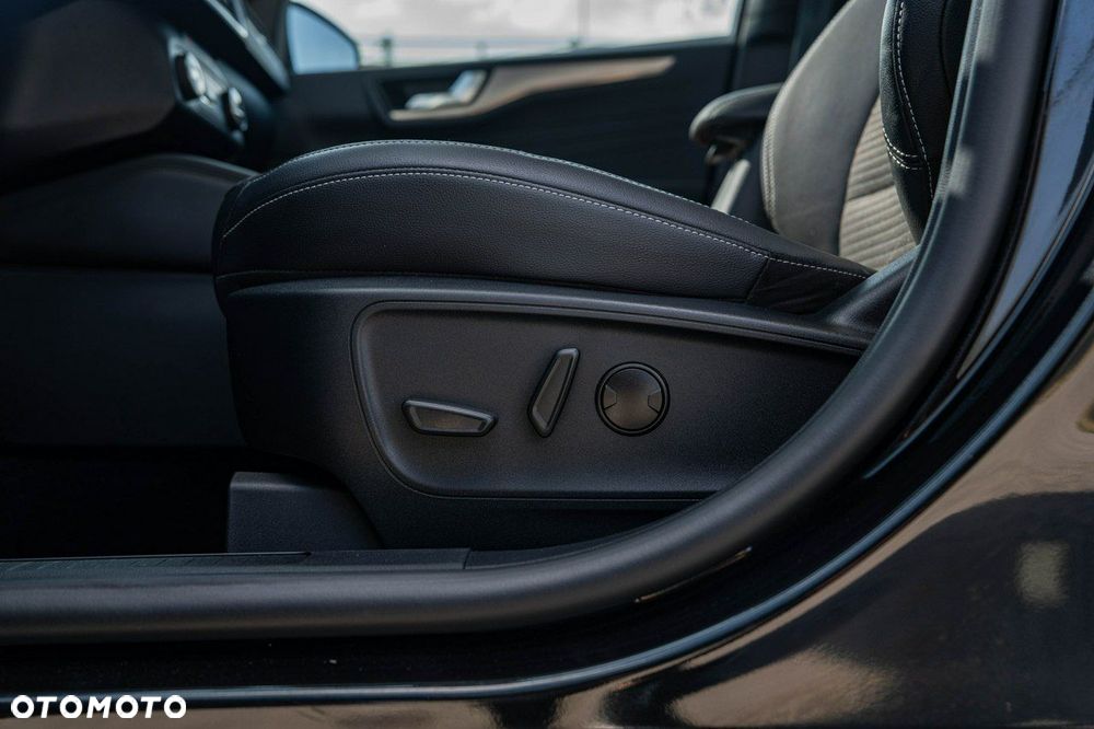 Ford Kuga - 29
