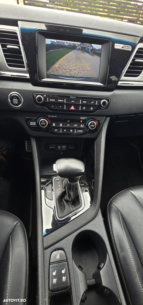 Kia Niro 1.6 GDI 2WD Aut. Vision - 30