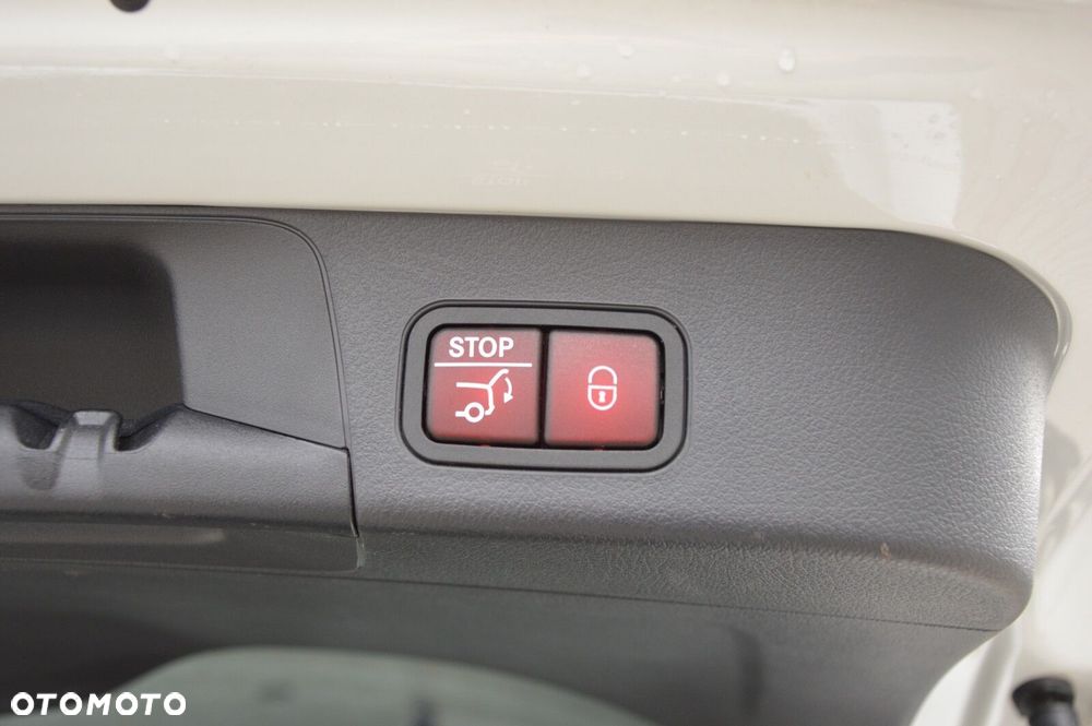 Mercedes-Benz EQB 250 66.5kWh AMG - 22