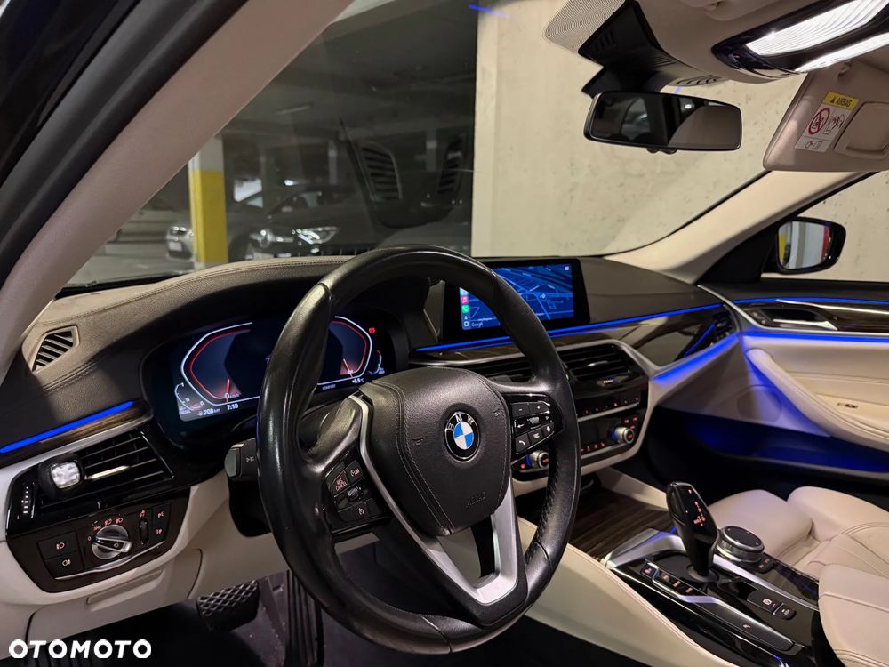 BMW Seria 5 520d Luxury Line - 6