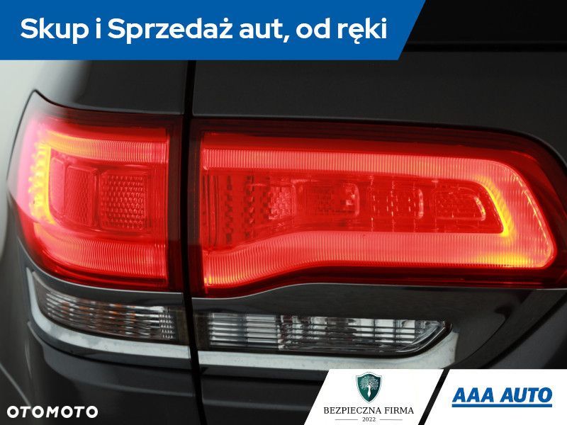 Jeep Grand Cherokee - 26