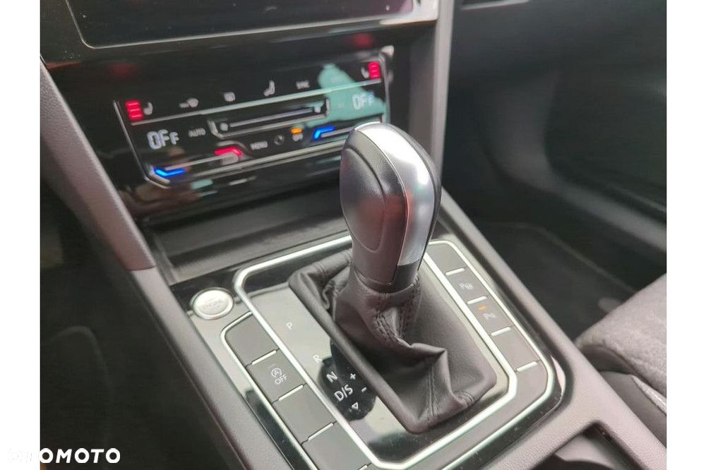 Volkswagen Passat Variant - 10