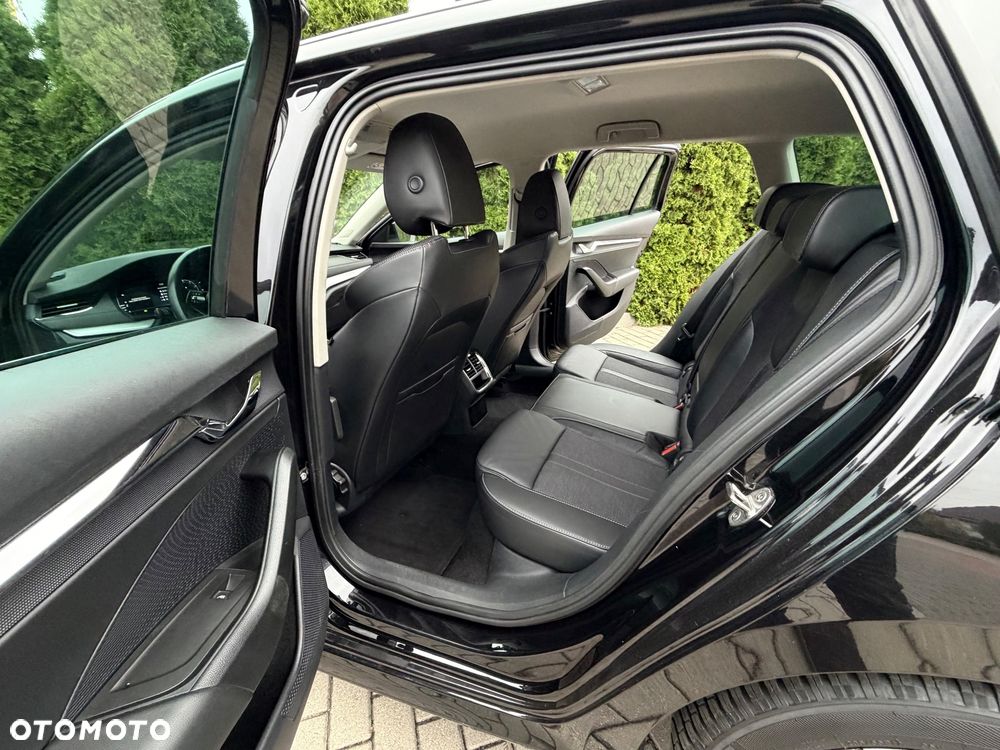 Skoda Octavia 2.0 TDI Sportline DSG - 30