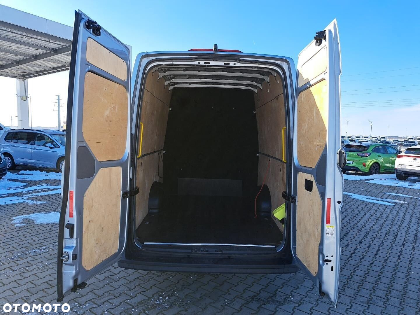 Volkswagen Crafter - 12