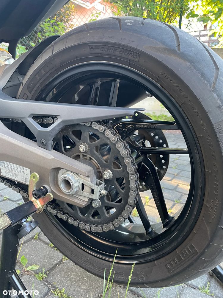 Ducati Monster - 15