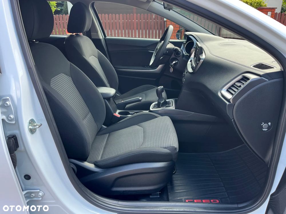 Kia Ceed 1.6 CRDi SCR S - 10