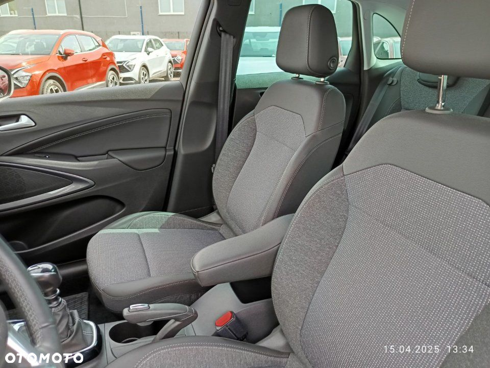 Opel Crossland - 19