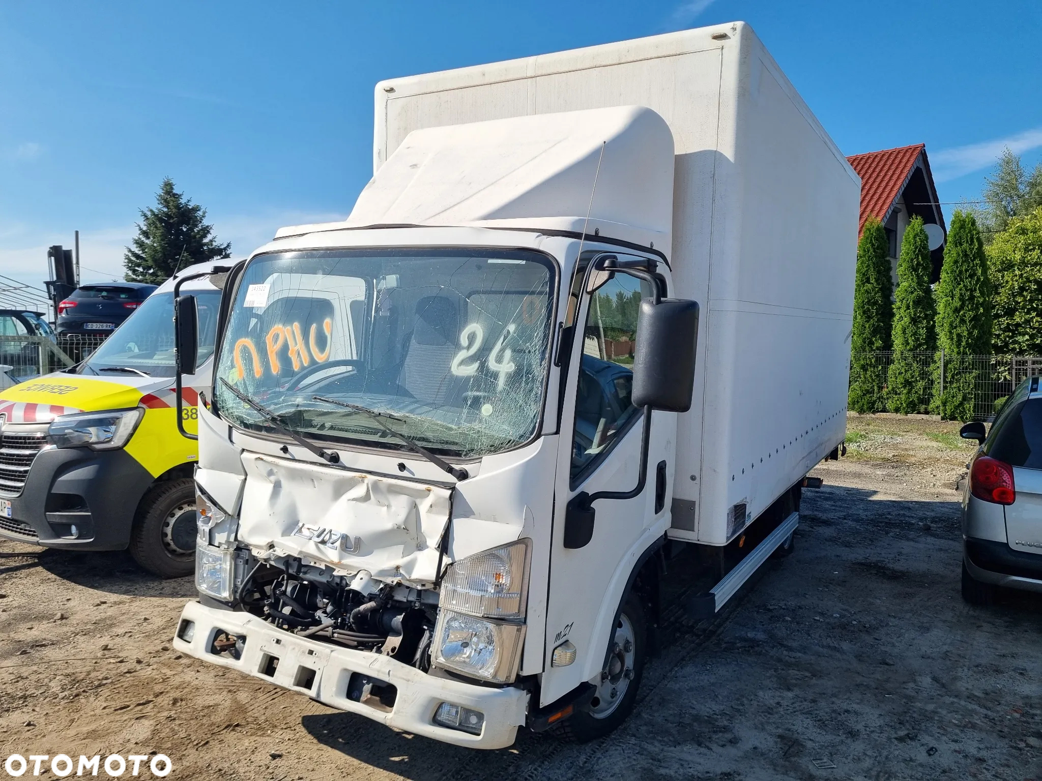 Isuzu M21 - 2