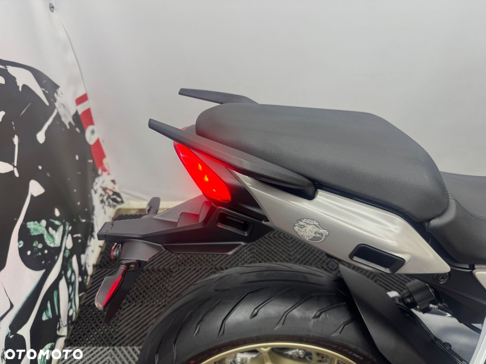 Moto Guzzi V100 Mandello - 29