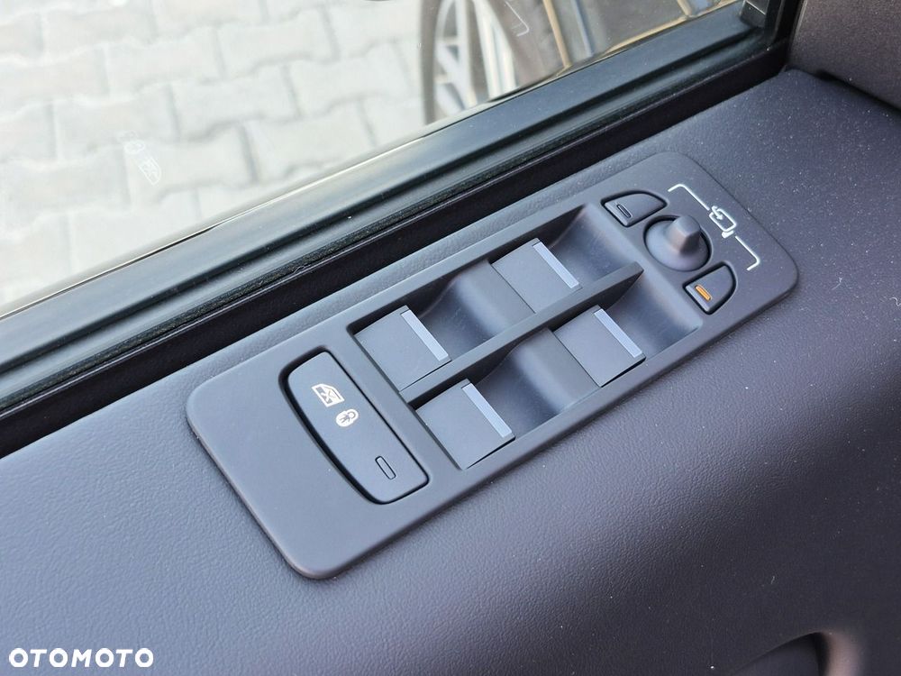 Land Rover Discovery Sport D200 Metropolitan - 19