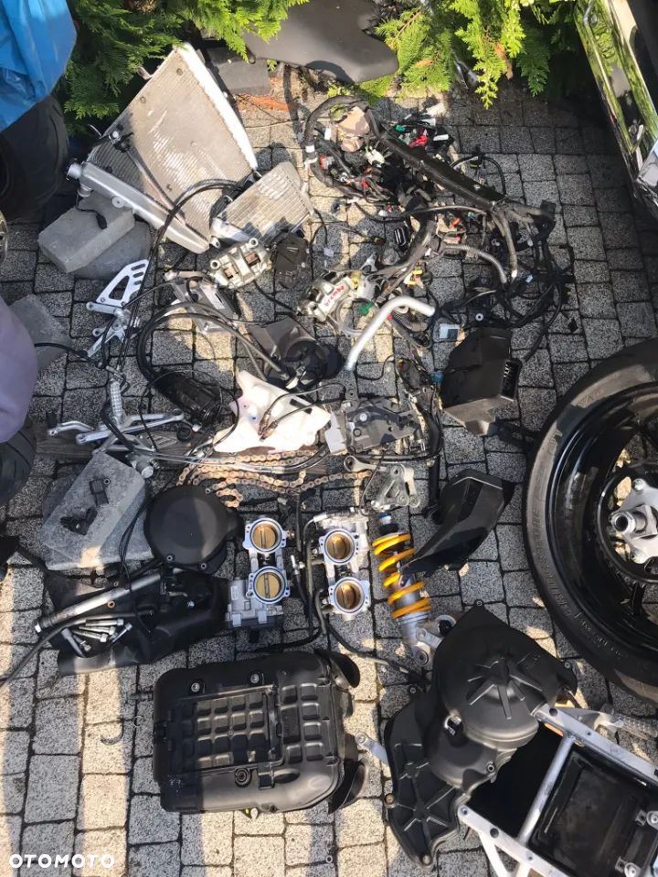 Aprilia Tuono 1100 dekiel osłona przewód instalacja - 2