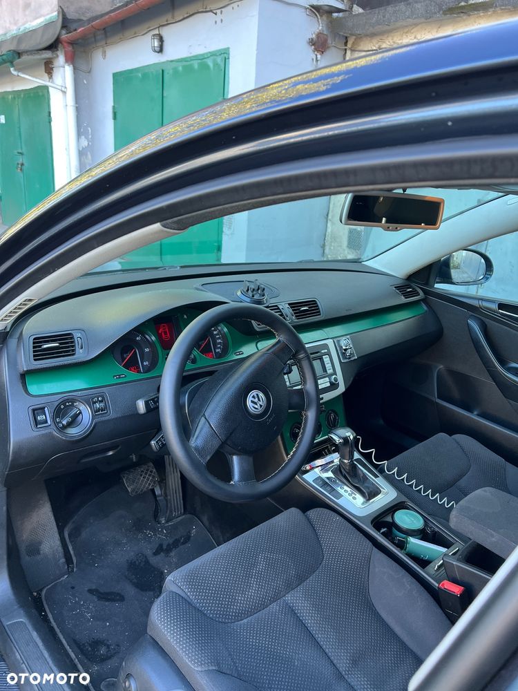 Volkswagen Passat 2.0 TDI Comfortline DSG - 8