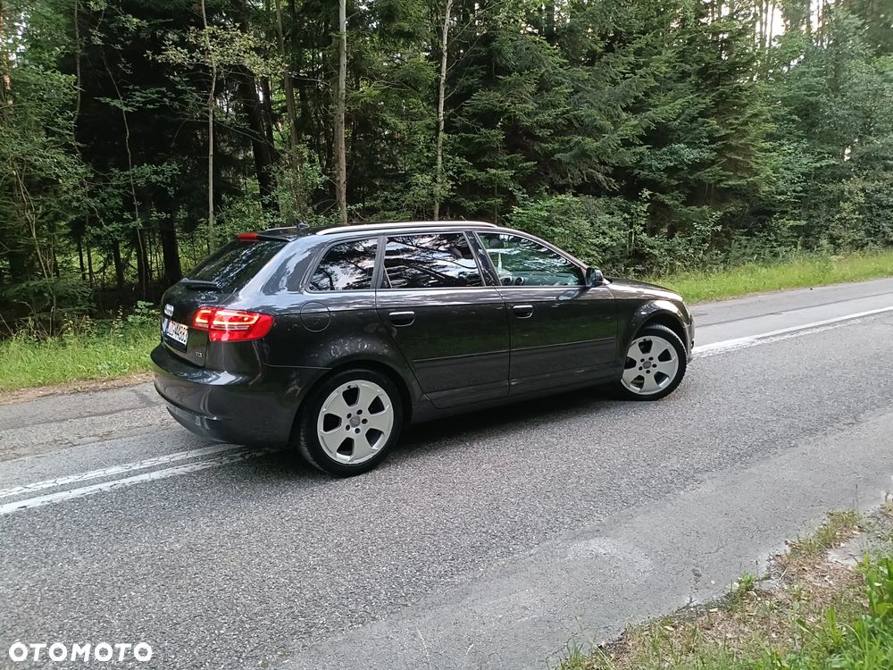 Audi A3 Sportback 2.0 TDI DPF Ambiente - 5