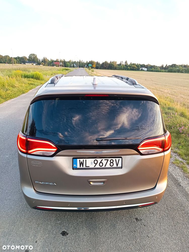 Chrysler Pacifica - 9
