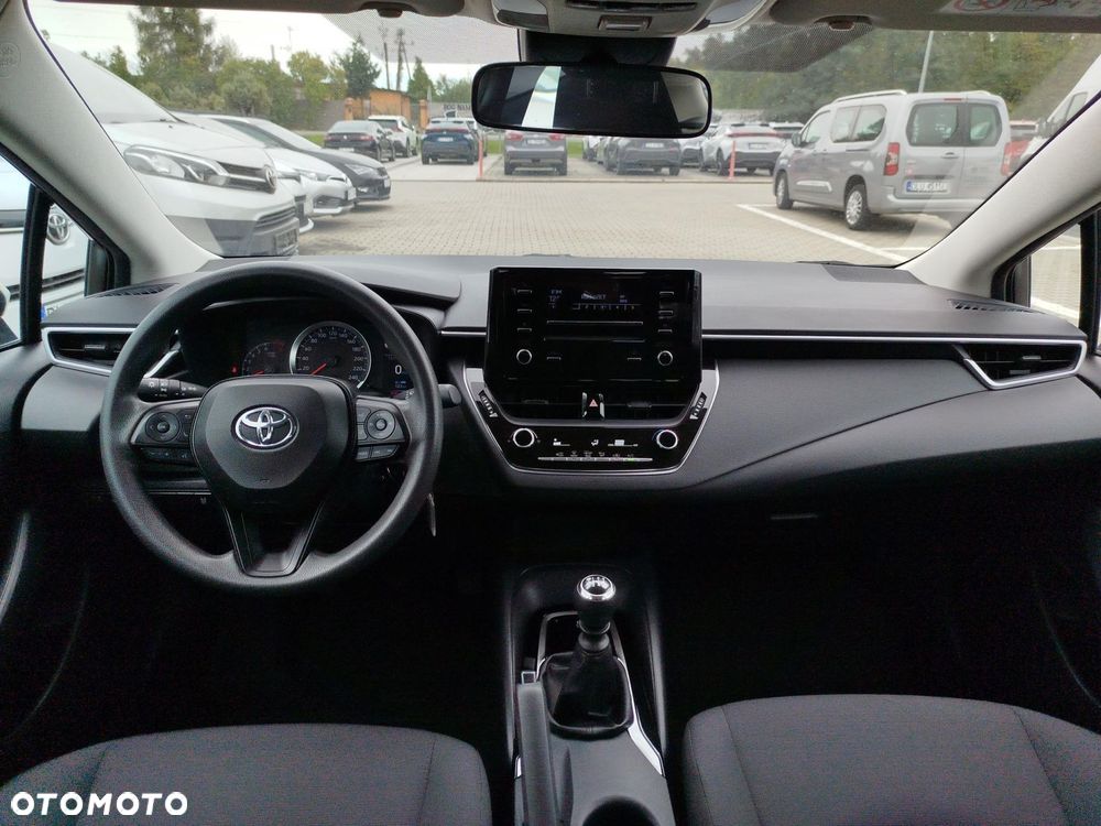 Toyota Corolla - 12