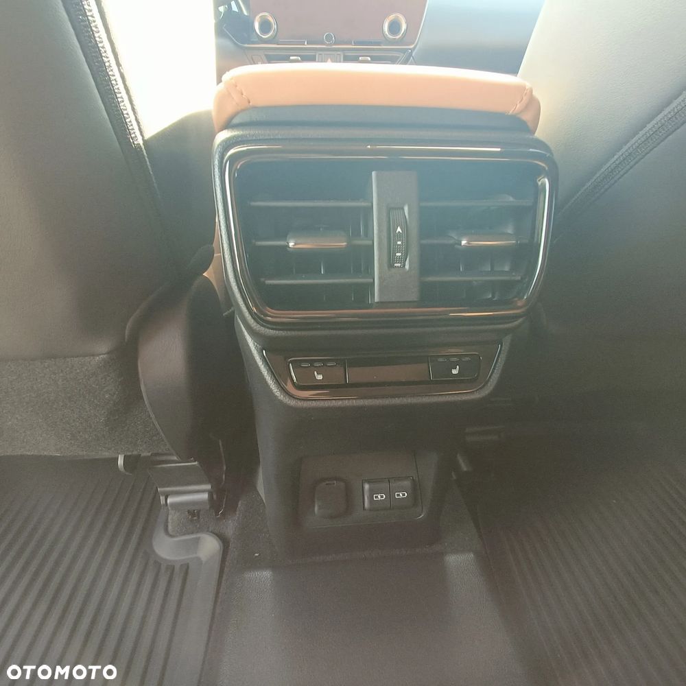Lexus NX 450h+ Prestige AWD - 24
