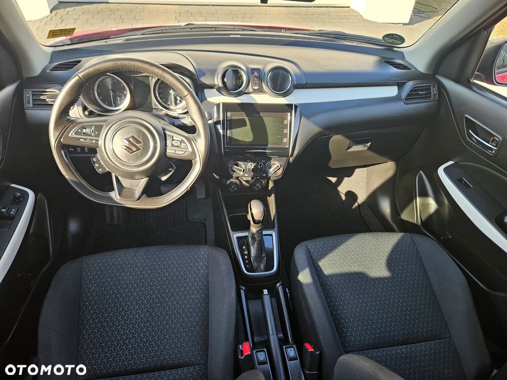 Suzuki Swift 1.2 Dualjet SHVS Premium Plus CVT - 11