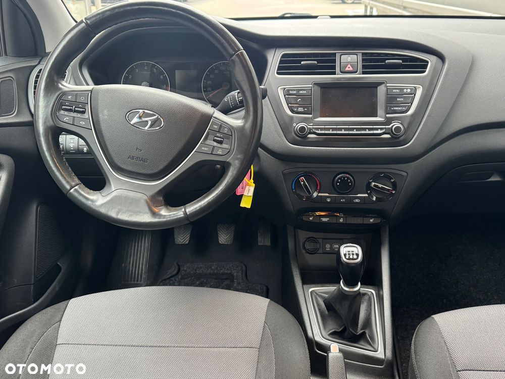 Hyundai i20 - 22