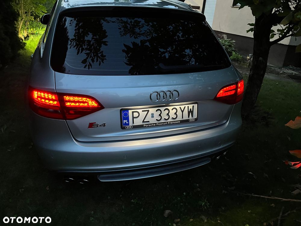 Audi S4 Avant - 28