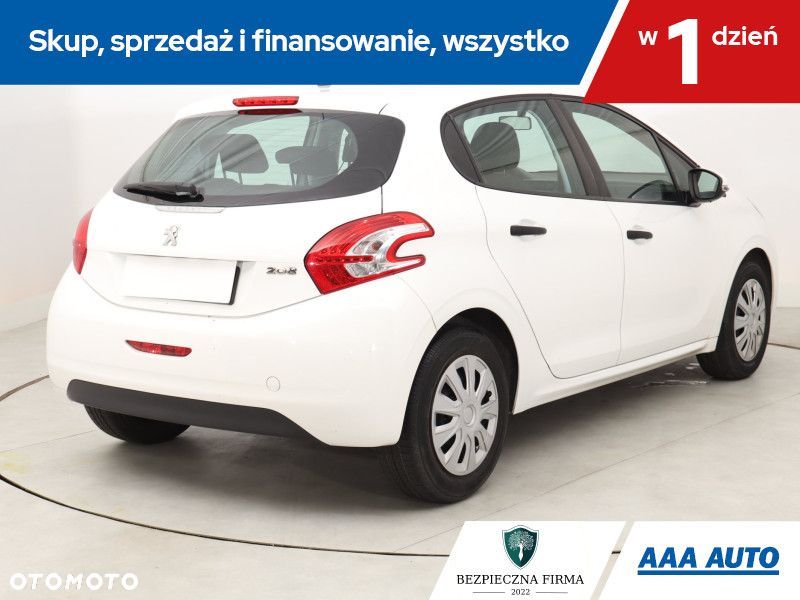 Peugeot 208 - 7