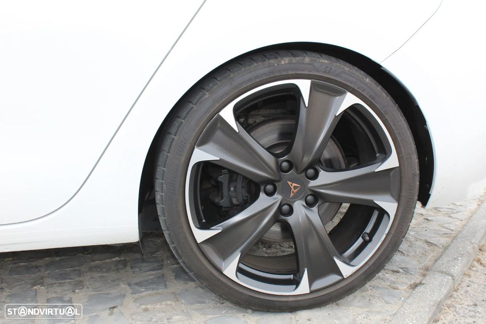 Cupra Leon 1.4 e-Hybrid (180 kW System) - 6