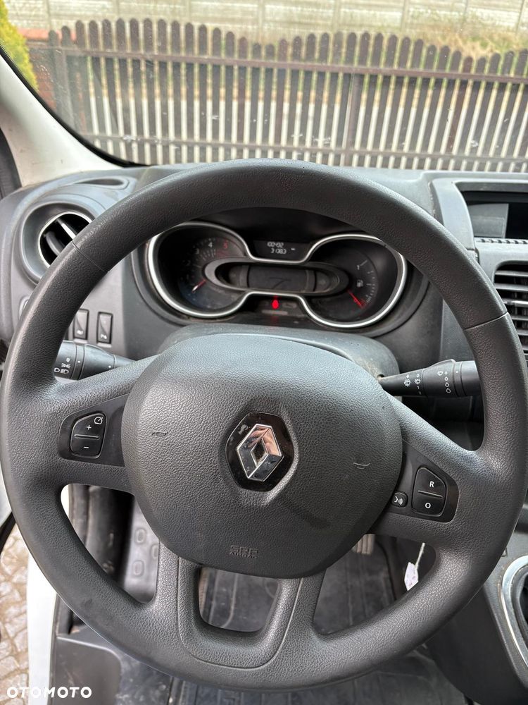 Renault Trafic - 17