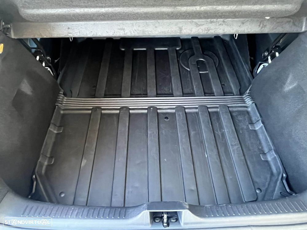 Renault Clio IV Van 1.5 dCi 75cv - 23