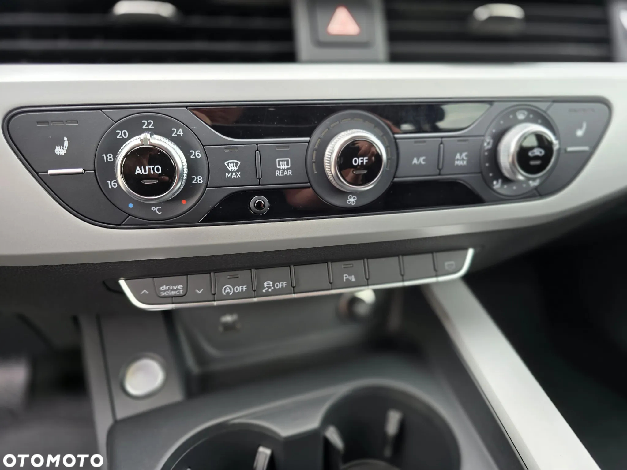 Audi A4 40 TDI Advanced S tronic - 23
