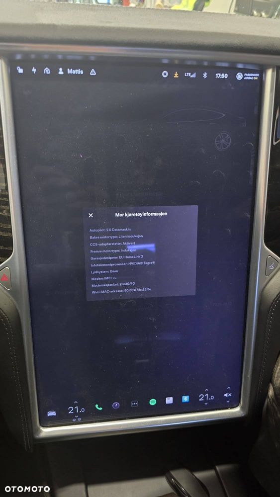 Tesla Model S - 28