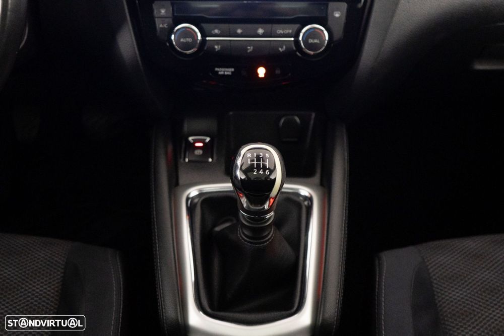 Nissan Qashqai 1.5 dCi Tekna Premium 18 360 - 26